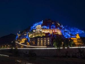 中国城乡武汉总部基地夜景照明项目